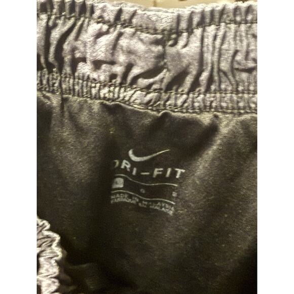 Nike Dri-FIT Women’s Running Shorts – Black & Gray Pattern – Size Large - Picture 2 of 3